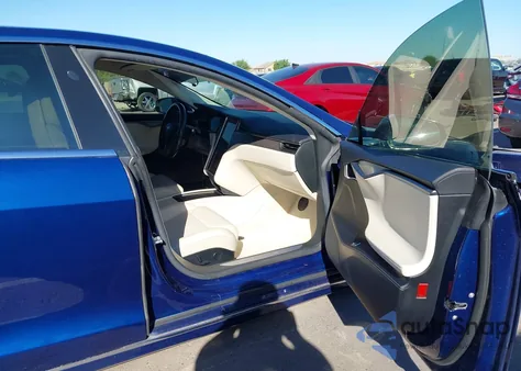 2018 Tesla Model S 100D/75D/P100D из США, поврежденный, VIN 5YJSA1E21JF258648